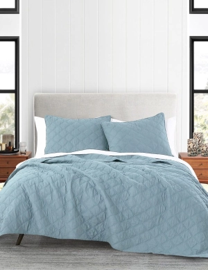 AK Diamond Quilt Set