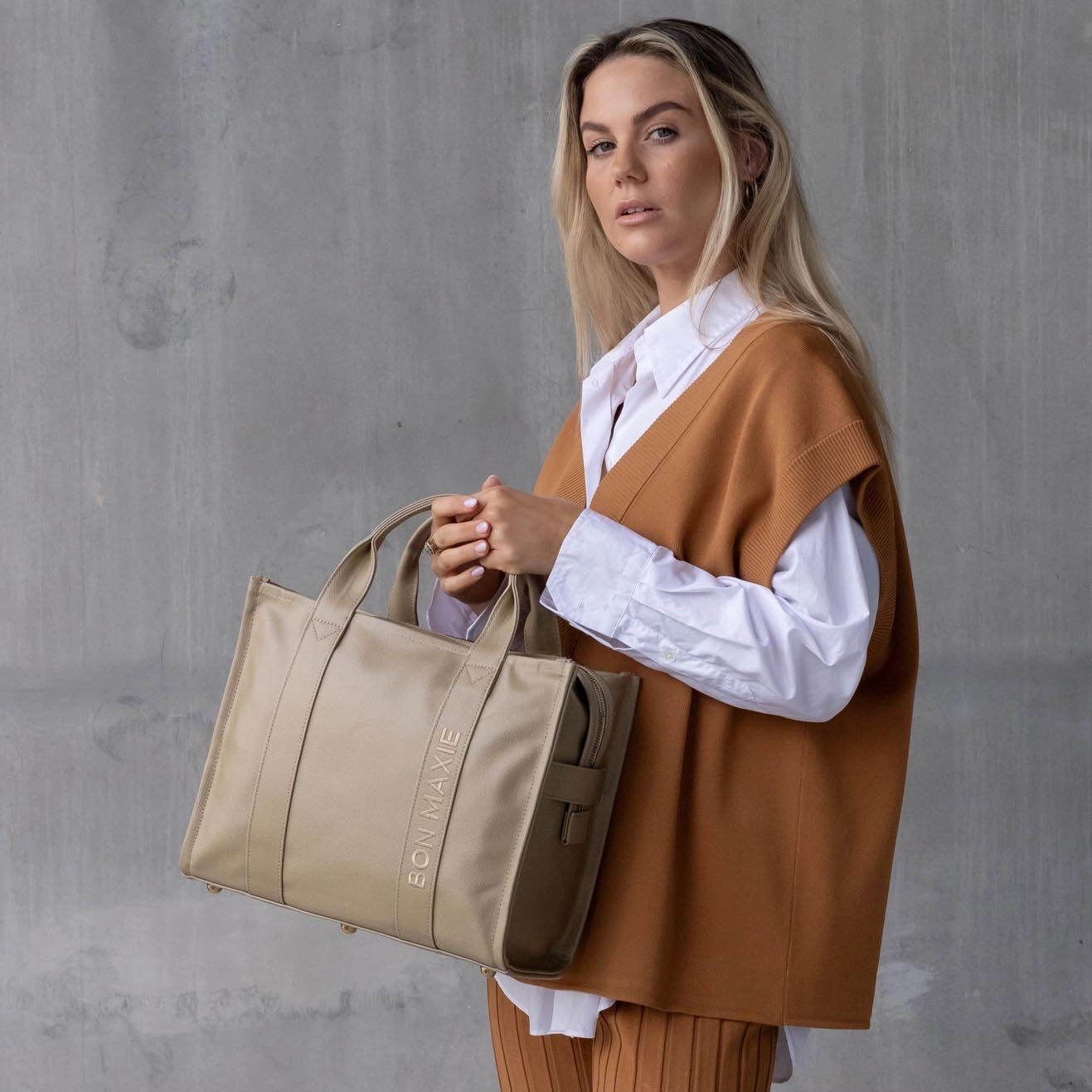 Small Structured Tote Bag -- Latte
