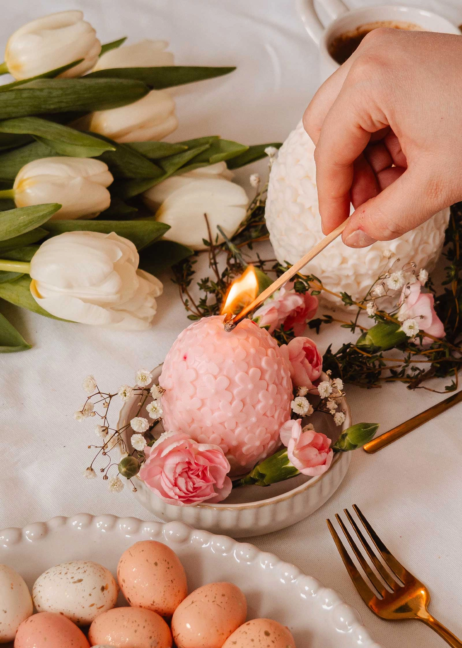 The Little Floral Egg - Decorative Candle